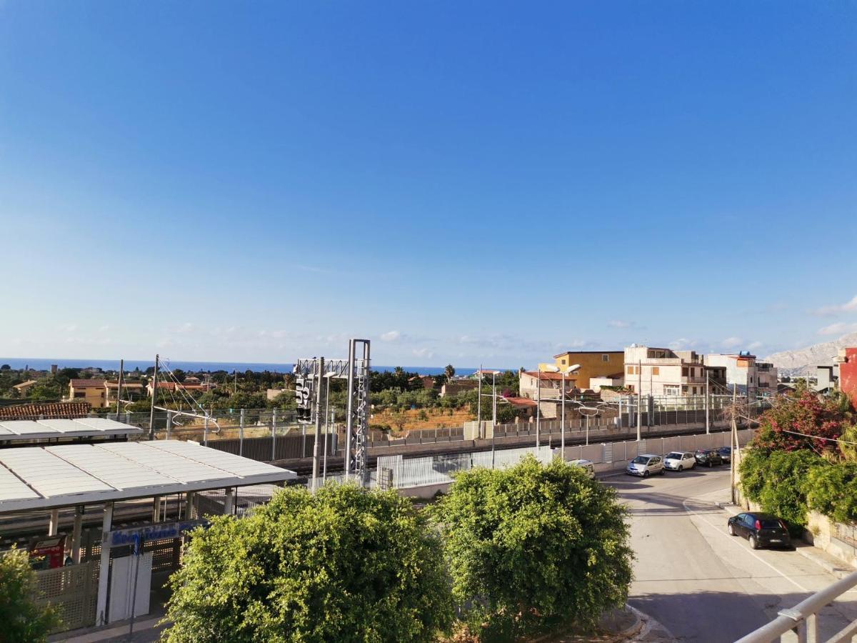לינה וארוחת בוקר קאריני Le Metro חדר תמונה